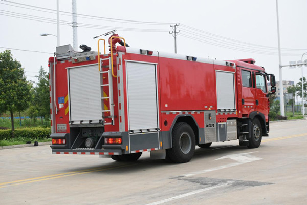 ����8��ˮ������܇